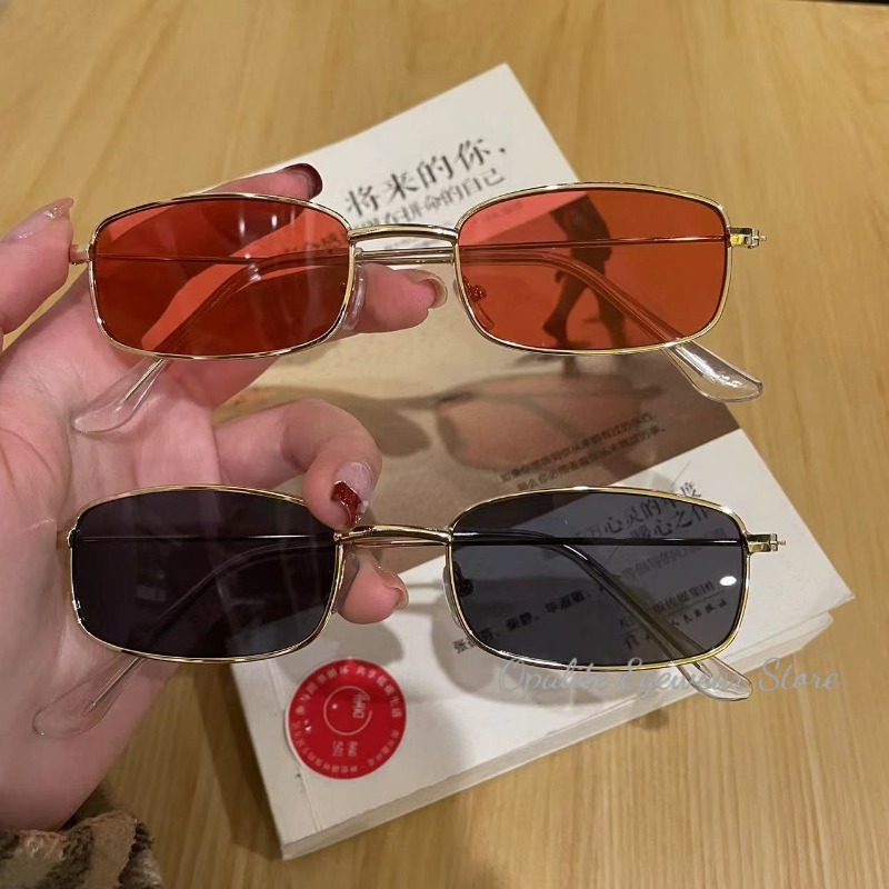 نظارات شمسية عصرية بإطار معدني - مراجعة Vintage Fashion Enthusiasts وسعره