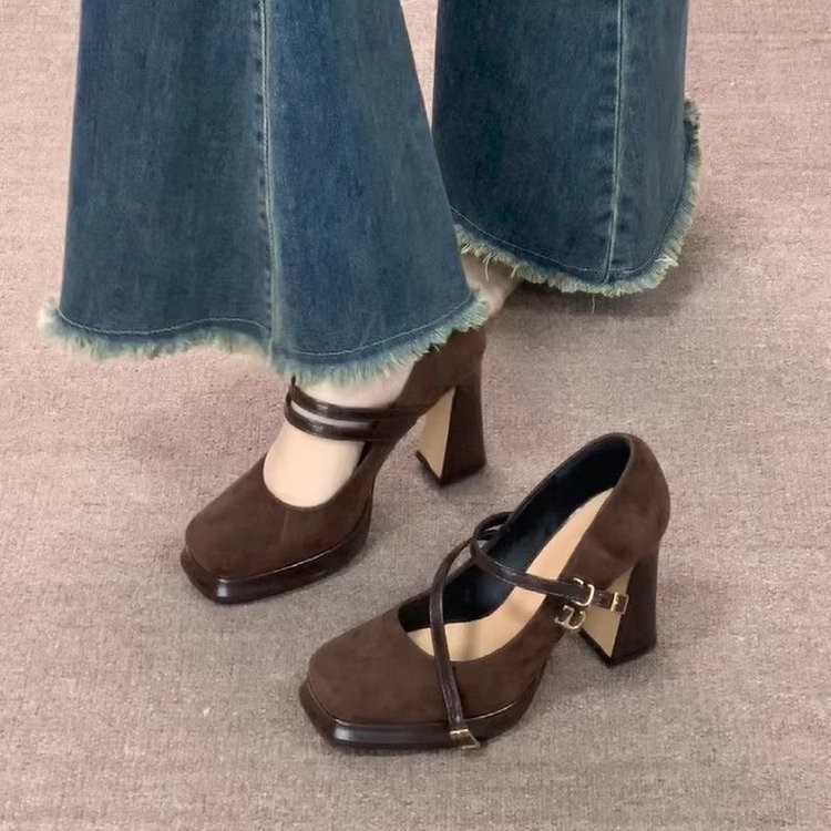 أحذية ماري جين نسائية كلاسيكية - مراجعة Vintage Fashion Online وسعره