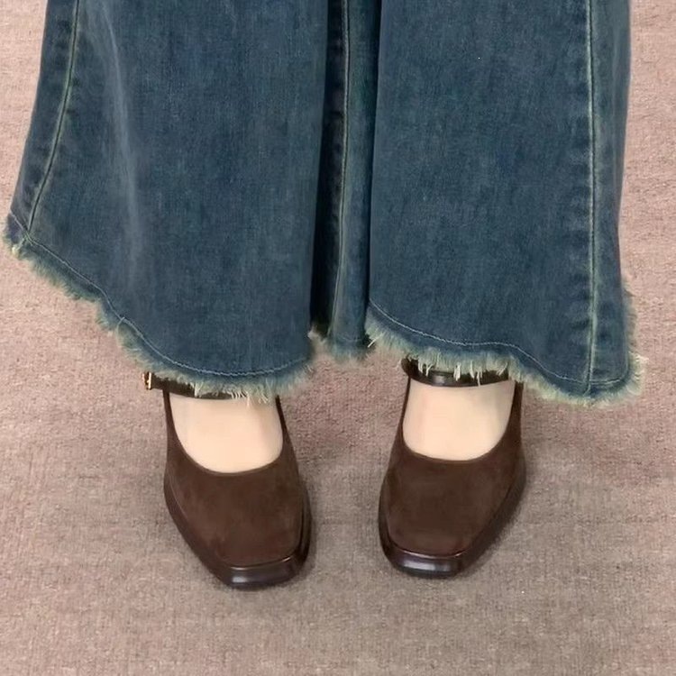 أحذية ماري جين نسائية كلاسيكية - مراجعة Vintage Fashion Online وسعره