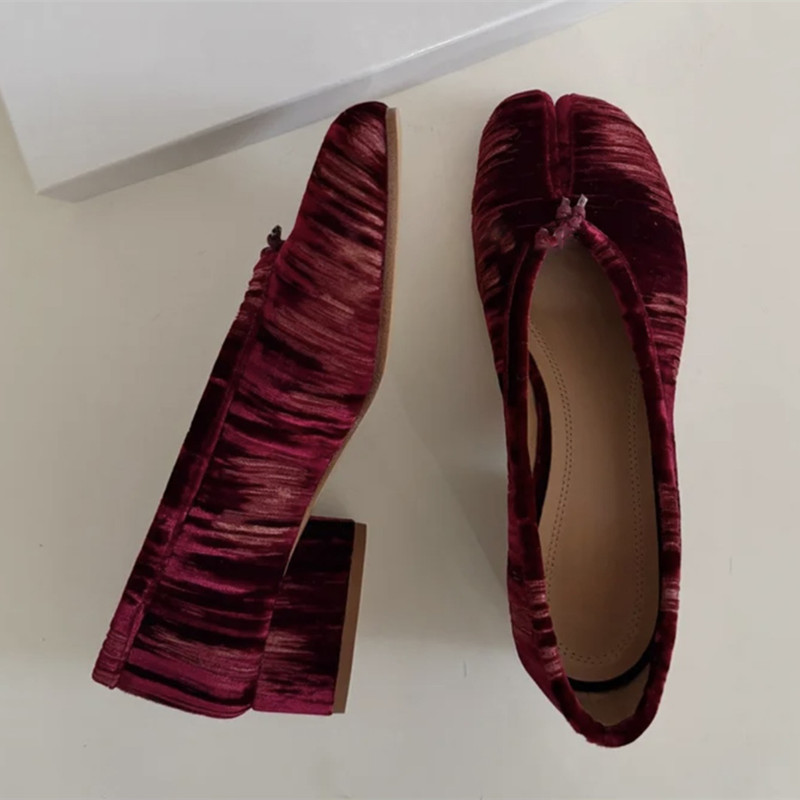 أحذية نسائية عصرية مطوية من ال - مراجعة Vintage Fashion Online وسعره