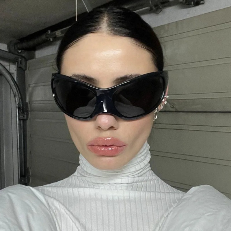 نظارات شمسية جديدة بتصميم Y2K  - مراجعة Vintage Fashion Enthusiasts وسعره